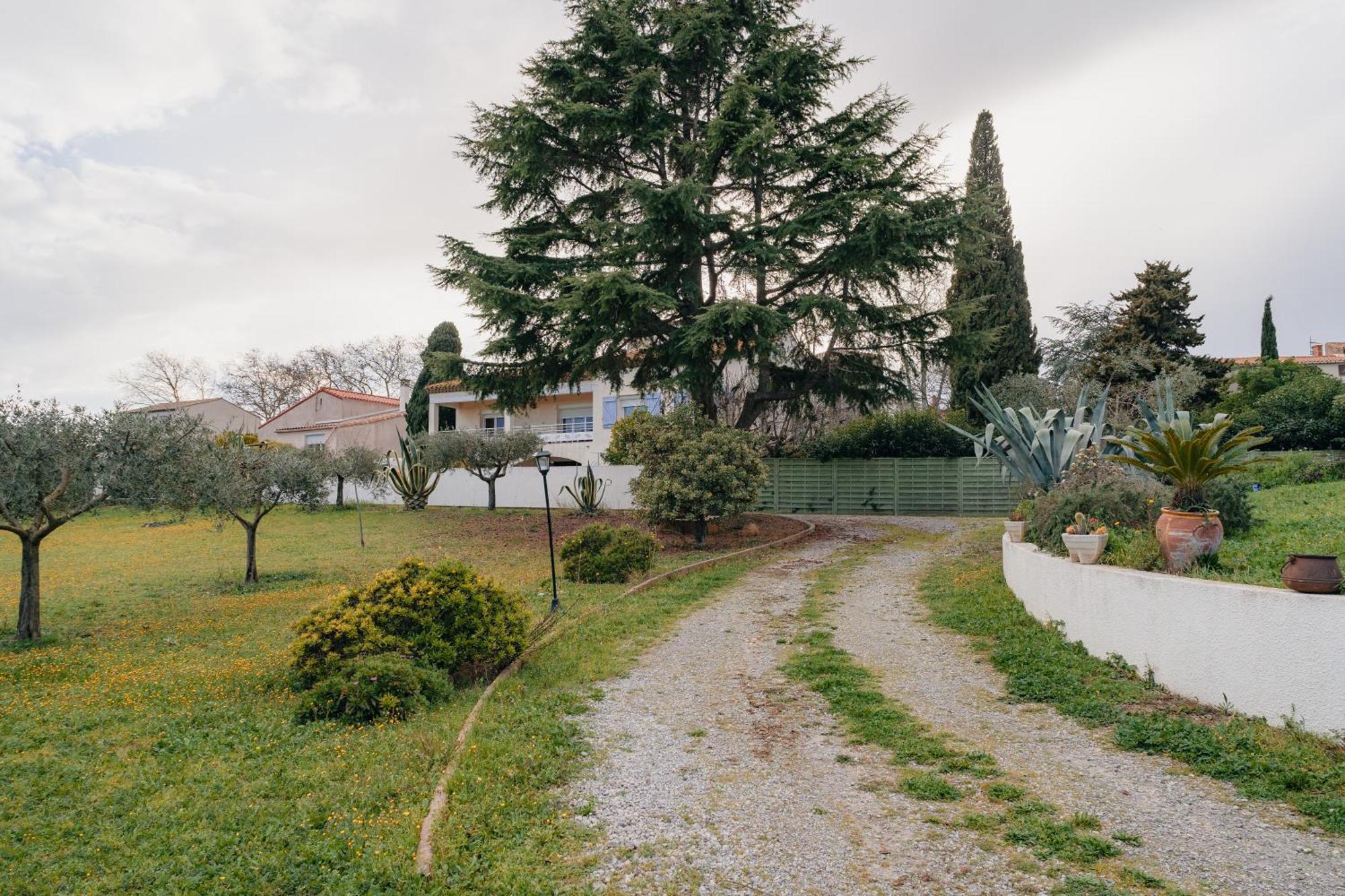Les Gites De Ginestas ภายนอก รูปภาพ